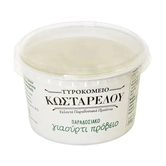 Kos tradicional me qumësht deleje