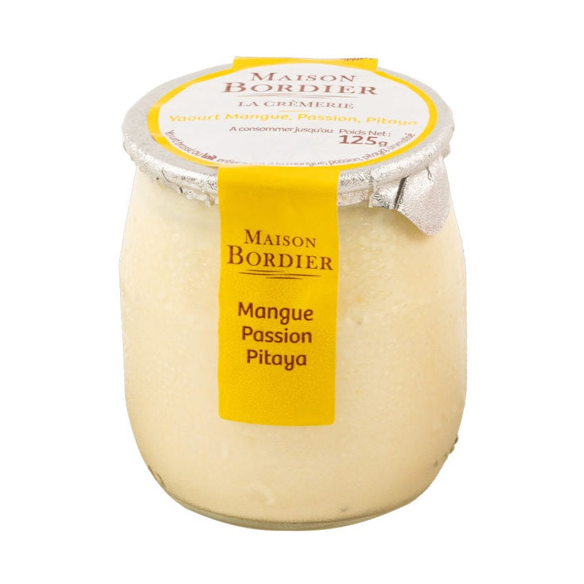 Kos me mango, fruta pasioni dhe pitaya